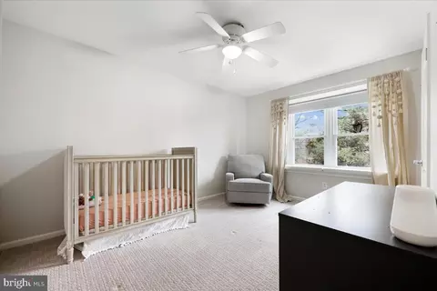 Bedroom - 4 Olmstead Ct, Potomac, MD 20854 photo 5 of 6