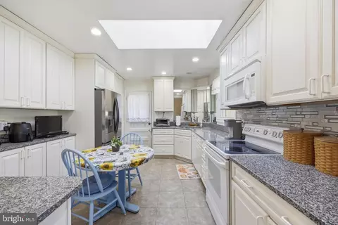 Kitchen - 12709 Castleleigh Ct, Silver Spring, MD 20904 photo 3 of 3