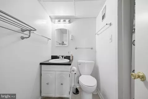 Bath - 12709 Castleleigh Ct, Silver Spring, MD 20904 photo 3 of 3
