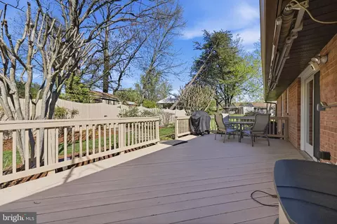Exterior - 12709 Castleleigh Ct, Silver Spring, MD 20904 photo 2 of 7
