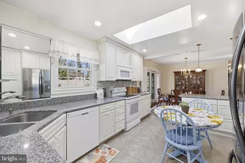Kitchen - 12709 Castleleigh Ct, Silver Spring, MD 20904 photo 2 of 3