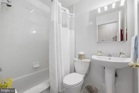 Bath - 12709 Castleleigh Ct, Silver Spring, MD 20904 photo 1 of 3