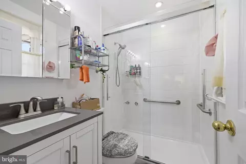 Bath - 12709 Castleleigh Ct, Silver Spring, MD 20904 photo 2 of 3