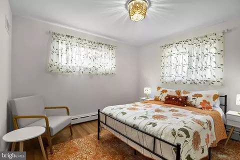 Bedroom - 512 Quaint Acres Dr, Silver Spring, MD 20904 photo 2 of 6