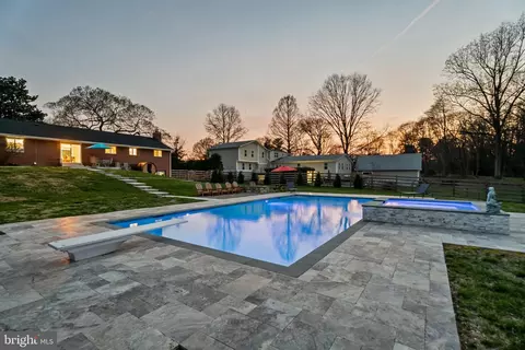 Exterior - 512 Quaint Acres Dr, Silver Spring, MD 20904 photo 7 of 9