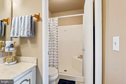 Bath - 3136 Adderley Ct #243-G, Silver Spring, MD 20906 photo 3 of 3