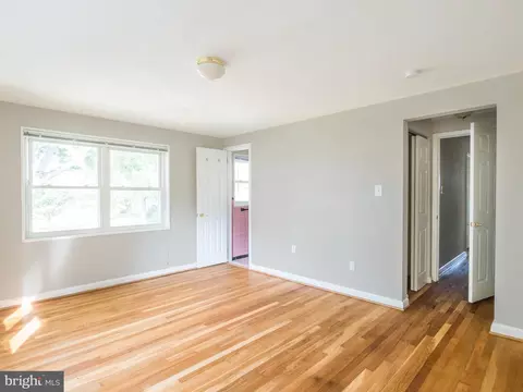 Living - 1512 Vivian Ct, Silver Spring, MD 20902 photo 5 of 5