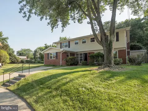 Exterior - 1512 Vivian Ct, Silver Spring, MD 20902 photo 3 of 7