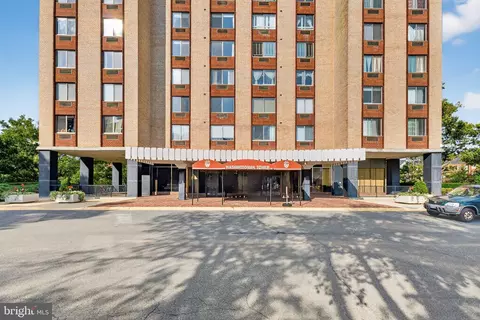 9701 Fields Rd #1904, Gaithersburg, MD 20878