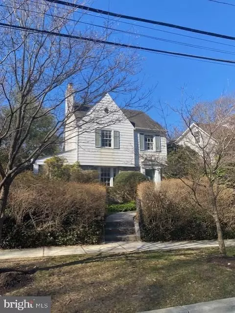 7710 Chatham Rd, Chevy Chase, MD 20815