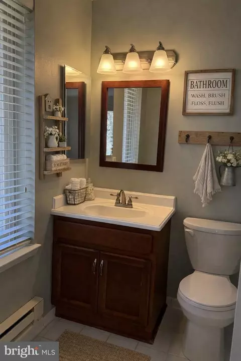 Bath - 15310 Pine Orchard Dr #84-3F, Silver Spring, MD 20906 photo 3 of 5