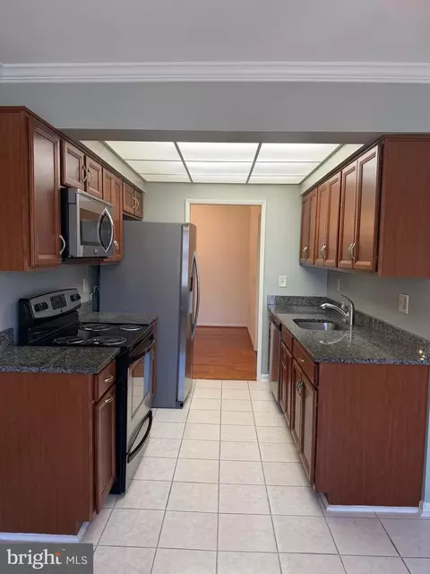 Kitchen - 15310 Pine Orchard Dr #84-3F, Silver Spring, MD 20906 photo 3 of 3