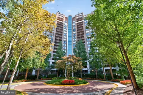 10101 Grosvenor Pl #1603, Rockville, MD 20852