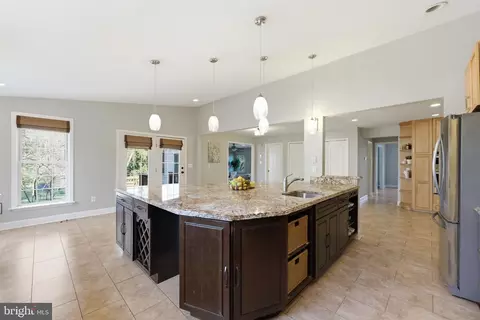 Kitchen - 712 Brandon Green Dr, Silver Spring, MD 20904 photo 2 of 3