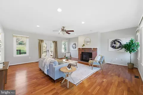 Living - 712 Brandon Green Dr, Silver Spring, MD 20904 photo 2 of 5