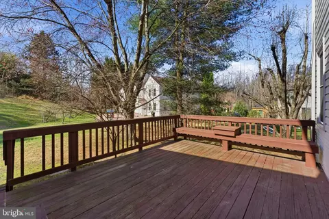 Exterior - 712 Brandon Green Dr, Silver Spring, MD 20904 photo 3 of 4