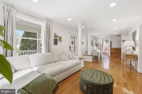 Entry Way - 9115 Bradford Rd, Silver Spring, MD 20901 photo 1 of 6