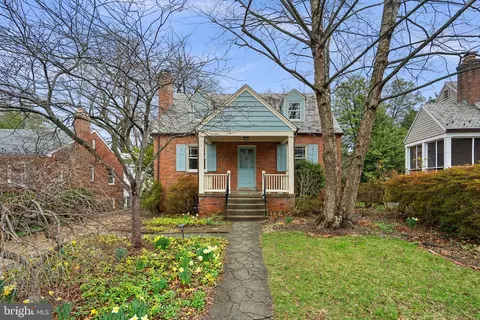 709 Woodside Pkwy, Silver Spring, MD 20910