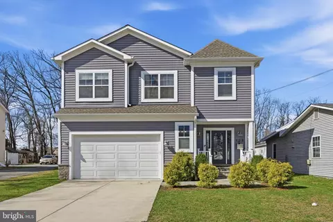 908 N Stonestreet Ave, Rockville, MD 20850