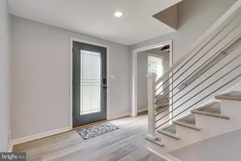 Entry Way - 8501 Aqueduct Rd, Potomac, MD 20854 photo 2 of 3