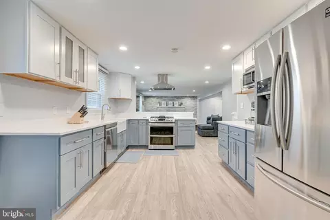Kitchen - 8501 Aqueduct Rd, Potomac, MD 20854 photo 2 of 7