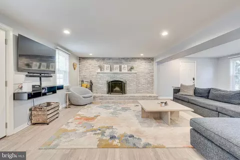 Living - 8501 Aqueduct Rd, Potomac, MD 20854 photo 1 of 2