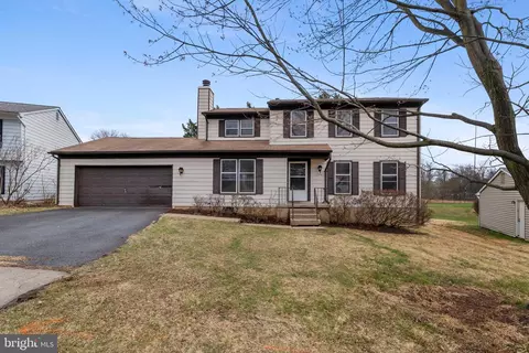 19965 Wild Cherry Ln, Germantown, MD 20874