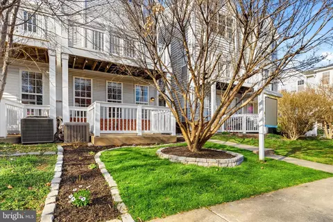 23 Crusader Ct, Germantown, MD 20874