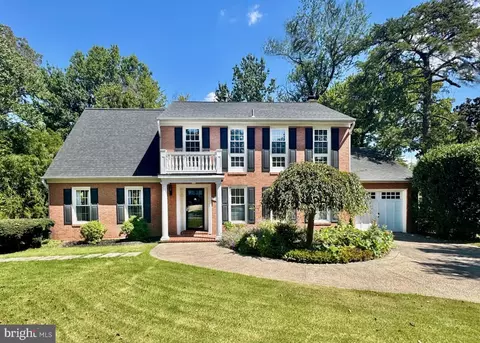 3 Hitching Post Pl, North Bethesda, MD 20852
