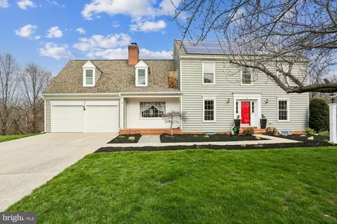 9 Midsummer Ct, Gaithersburg, MD 20878