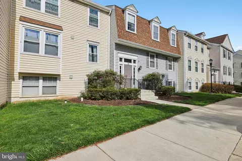 13 Pickering Ct #13-02, Germantown, MD 20874