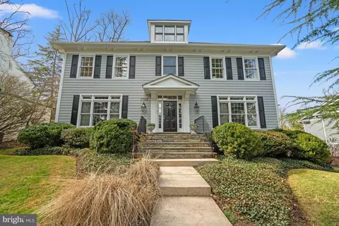 7722 Brookville Rd, Chevy Chase, MD 20815