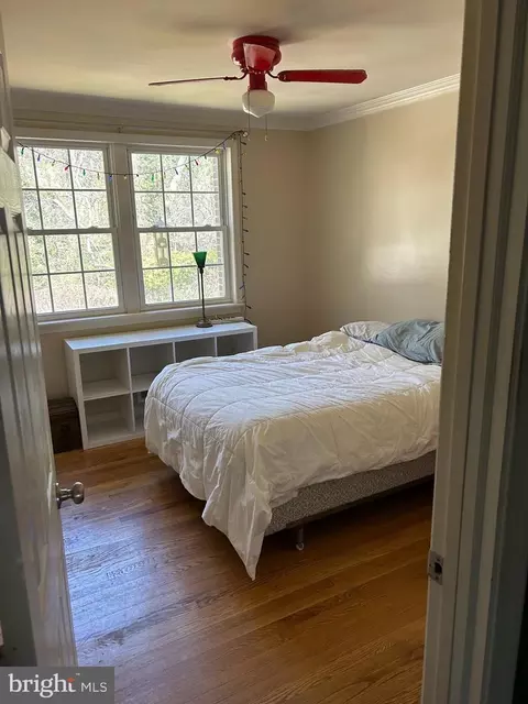 2217 Westview Dr, Silver Spring, MD 20910 photo 2