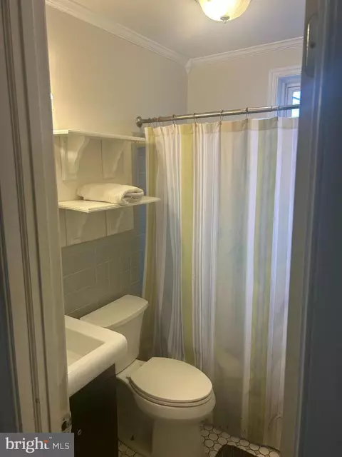 2217 Westview Dr, Silver Spring, MD 20910 photo 4