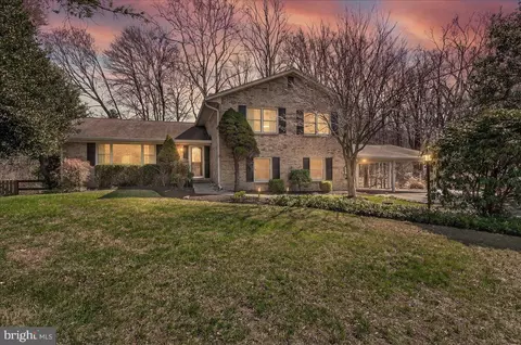 19005 Plummer Dr, Germantown, MD 20876