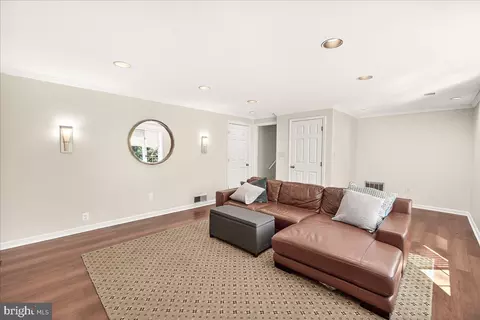 Living - 19005 Plummer Dr, Germantown, MD 20876 photo 5 of 6