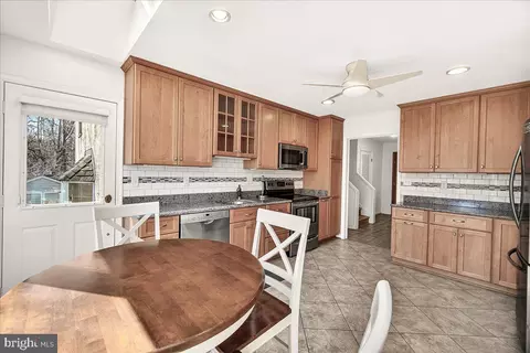 Kitchen - 19005 Plummer Dr, Germantown, MD 20876 photo 3 of 5