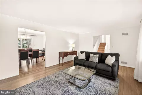Living - 19005 Plummer Dr, Germantown, MD 20876 photo 2 of 6