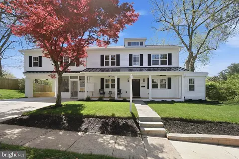 4218 Brookfield Dr, Kensington, MD 20895