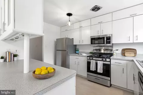 10606 Montrose Ave #203, Bethesda, MD 20814