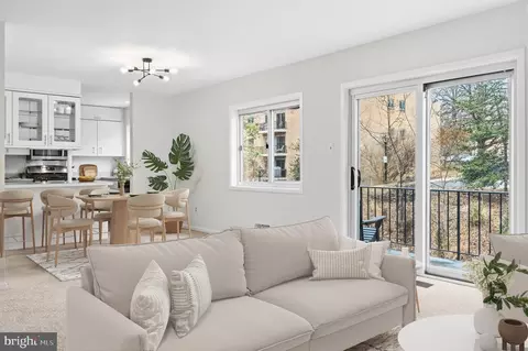 10606 Montrose Ave #203, Bethesda, MD 20814