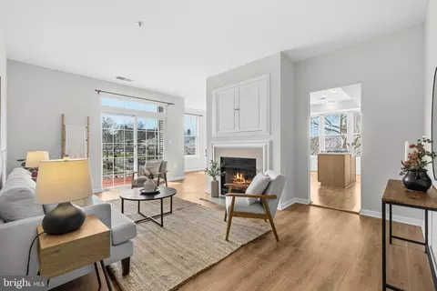 502 King Farm Blvd #207, Rockville, MD 20850