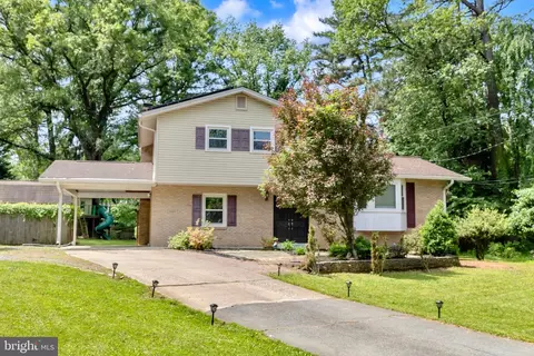 1 Bethayres Ct, Derwood, MD 20855