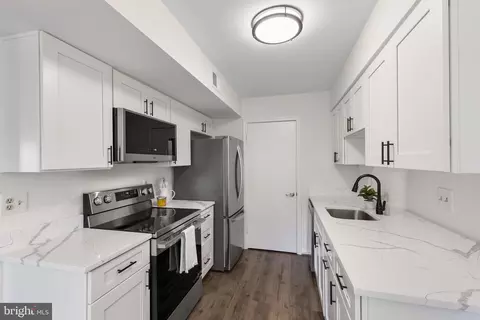 20248 Shipley Ter #301, Germantown, MD 20874