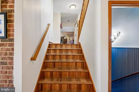 Entry Way - 705 Marshall Manor Dr, Silver Spring, MD 20905 photo 4 of 4