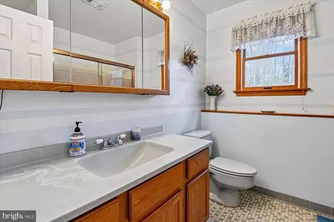 Bath - 705 Marshall Manor Dr, Silver Spring, MD 20905 photo 3 of 3