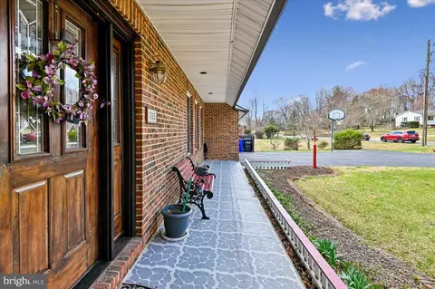 Exterior - 705 Marshall Manor Dr, Silver Spring, MD 20905 photo 2 of 11