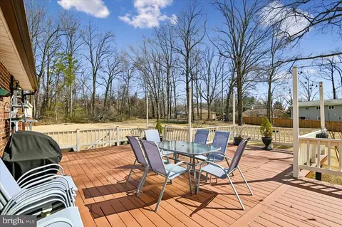 Exterior - 705 Marshall Manor Dr, Silver Spring, MD 20905 photo 5 of 11