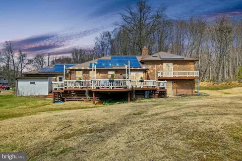 Exterior - 705 Marshall Manor Dr, Silver Spring, MD 20905 photo 7 of 11