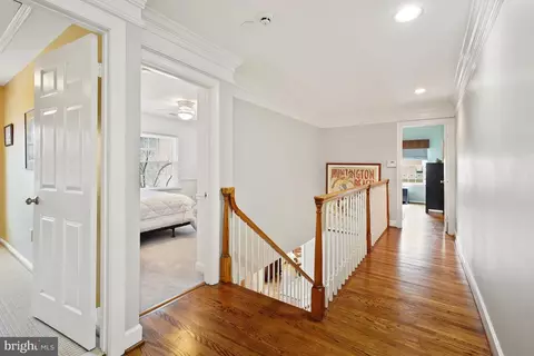 Entry Way - 10 Meyer Point Ct, Potomac, MD 20854 photo 3 of 3